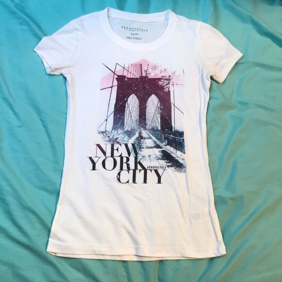 🔹Aéropostale NYC T-Shirt Women’s XS - Picture 1 of 3